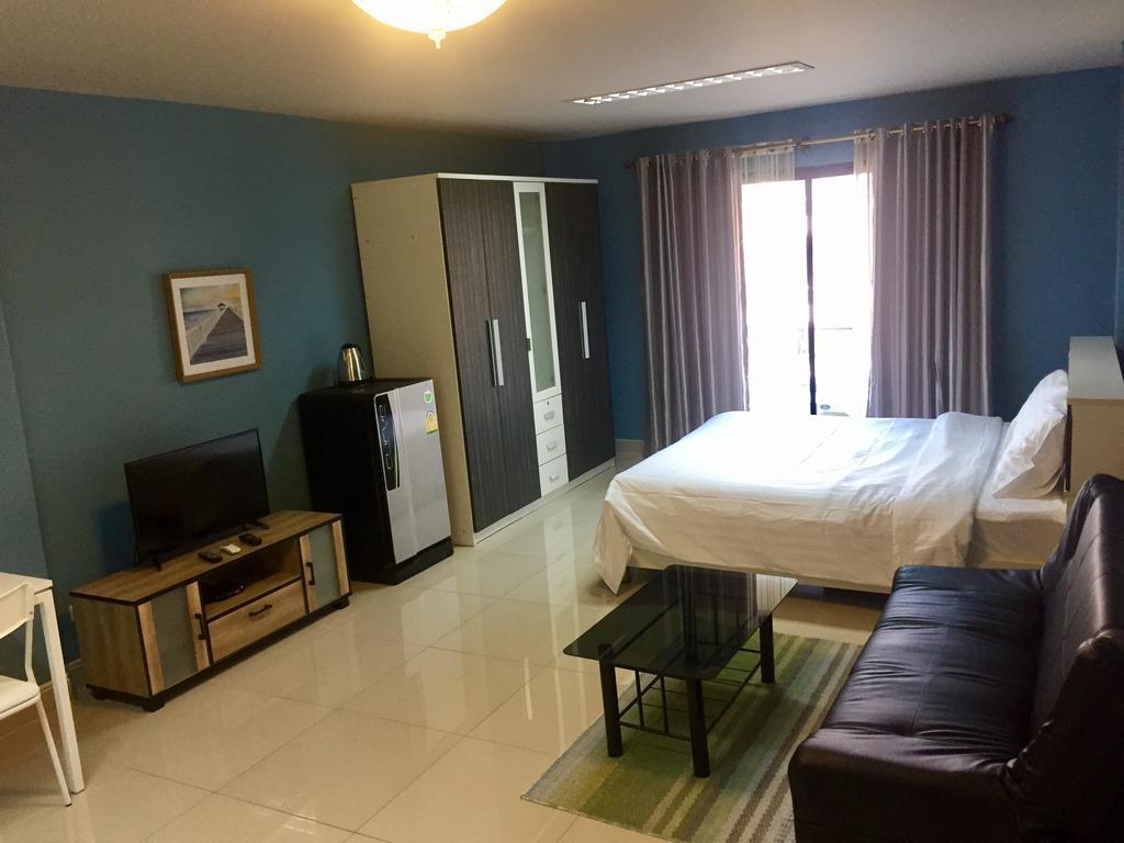 Br-Guesthouse Pattaya Buitenkant foto