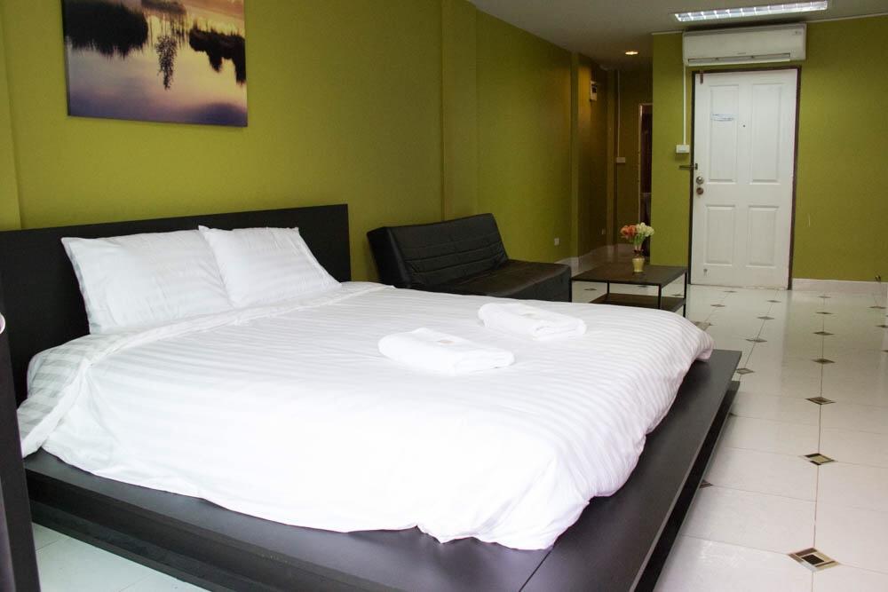Br-Guesthouse Pattaya Buitenkant foto